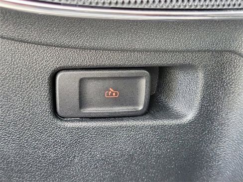 Used 2024 Lincoln Aviator 2WD w/ Premium Package image 30