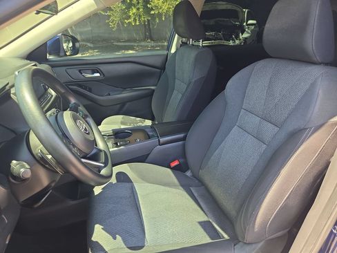 Used 2024 Nissan Rogue SV FWD image 15