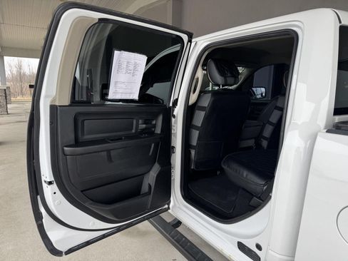 Used 2018 RAM 1500 Express w/ Express Value Package image 8