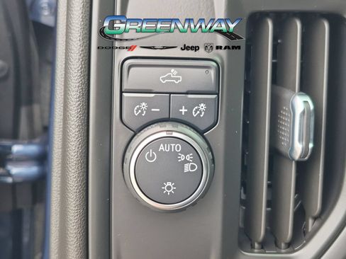 Used 2022 Chevrolet Silverado 1500 Custom w/ Safety Confidence Package RWD image 19