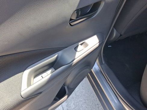 Used 2023 Nissan Kicks S image 10