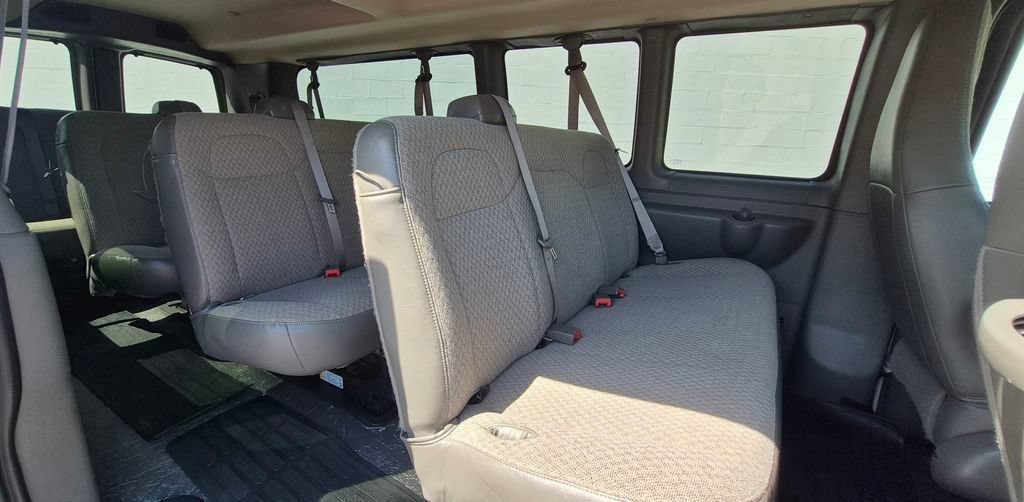 Used 2025 Chevrolet Express 3500 LT w/ LT Preferred Equipment Group RWD image 73
