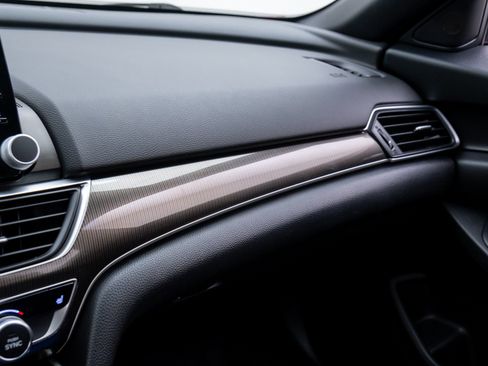 Used 2018 Honda Accord Sport image 28