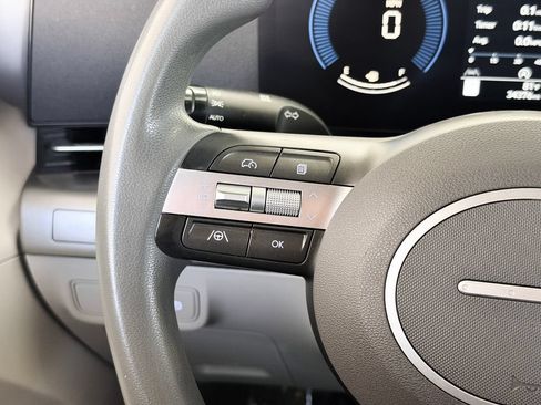 Used 2025 Hyundai Kona SE FWD image 13