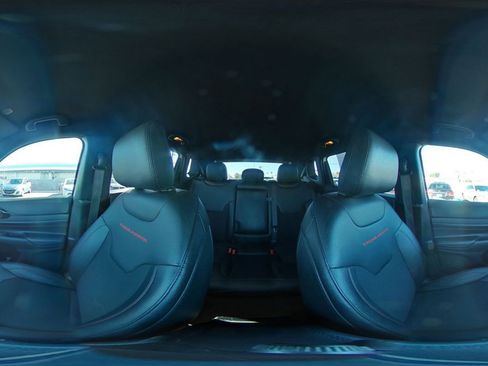 Used 2025 Jeep Compass Trailhawk w/ Trailer Tow Group image 40