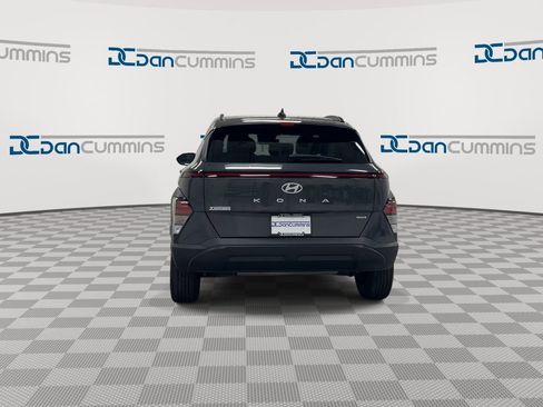 Used 2024 Hyundai Kona SEL AWD/4WD image 7