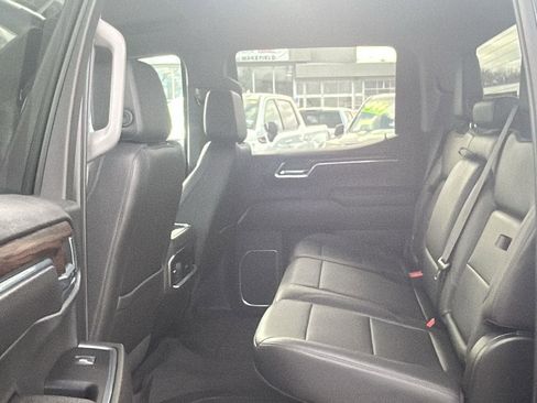 Used 2023 GMC Sierra 1500 SLT image 34