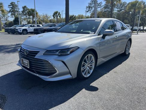 Used 2021 Toyota Avalon Limited w/ Advanced Safety Package image 5