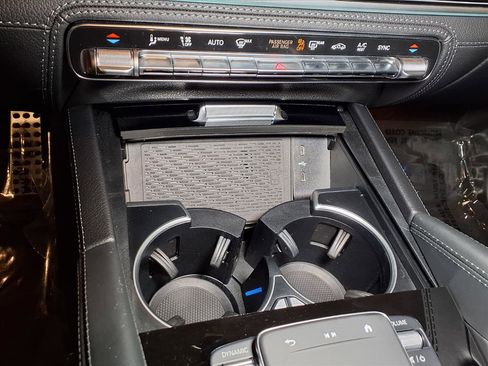 Used 2024 Mercedes-Benz GLE 53 AMG 4MATIC image 5