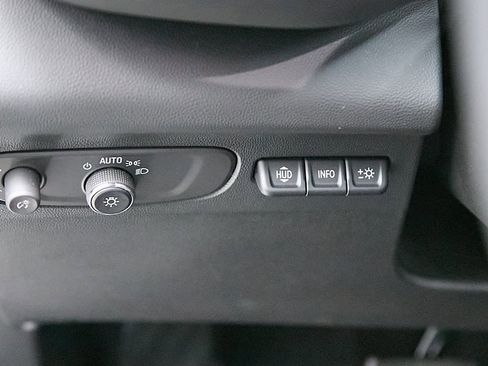 Used 2023 Buick Envision Avenir image 14