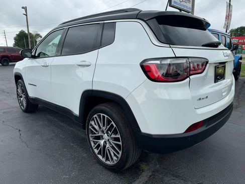 Used 2023 Jeep Compass Limited w/ Elite Group AWD/4WD image 12