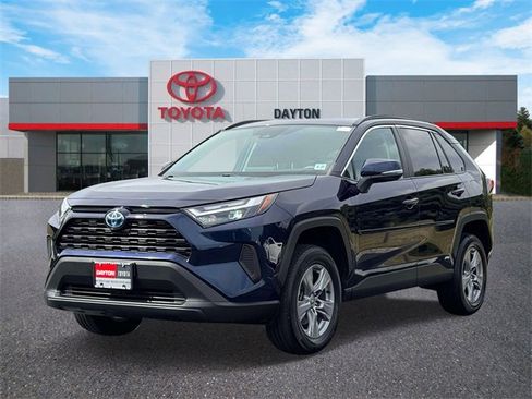Used 2022 Toyota RAV4 XLE image 2