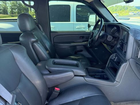 Used 2004 Chevrolet Silverado 2500 LT RWD image 42