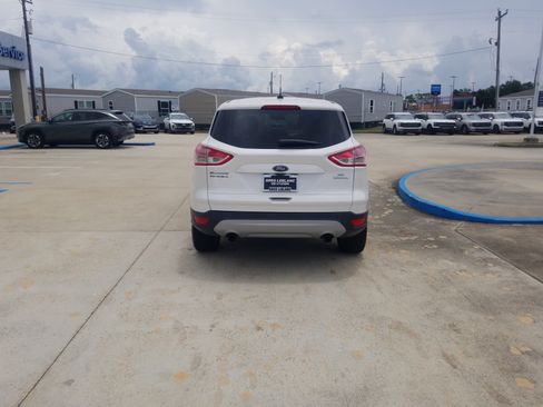 Used 2016 Ford Escape SE FWD image 6