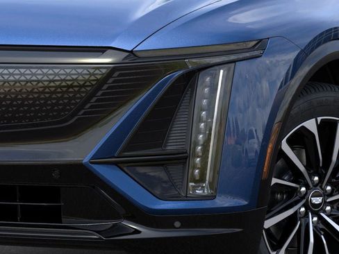 New 2026 Cadillac Lyriq Sport image 10