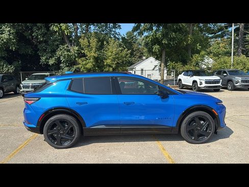 New 2025 Chevrolet Equinox EV RS image 6