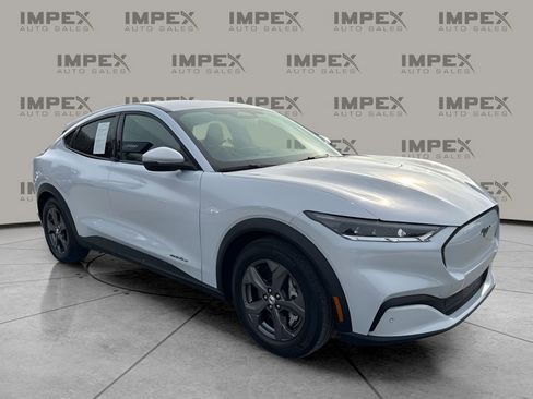 Used 2022 Ford Mustang Mach-E Select image 7