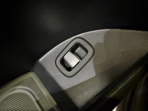 New 2026 Mercedes-Benz GLC 300 image 19