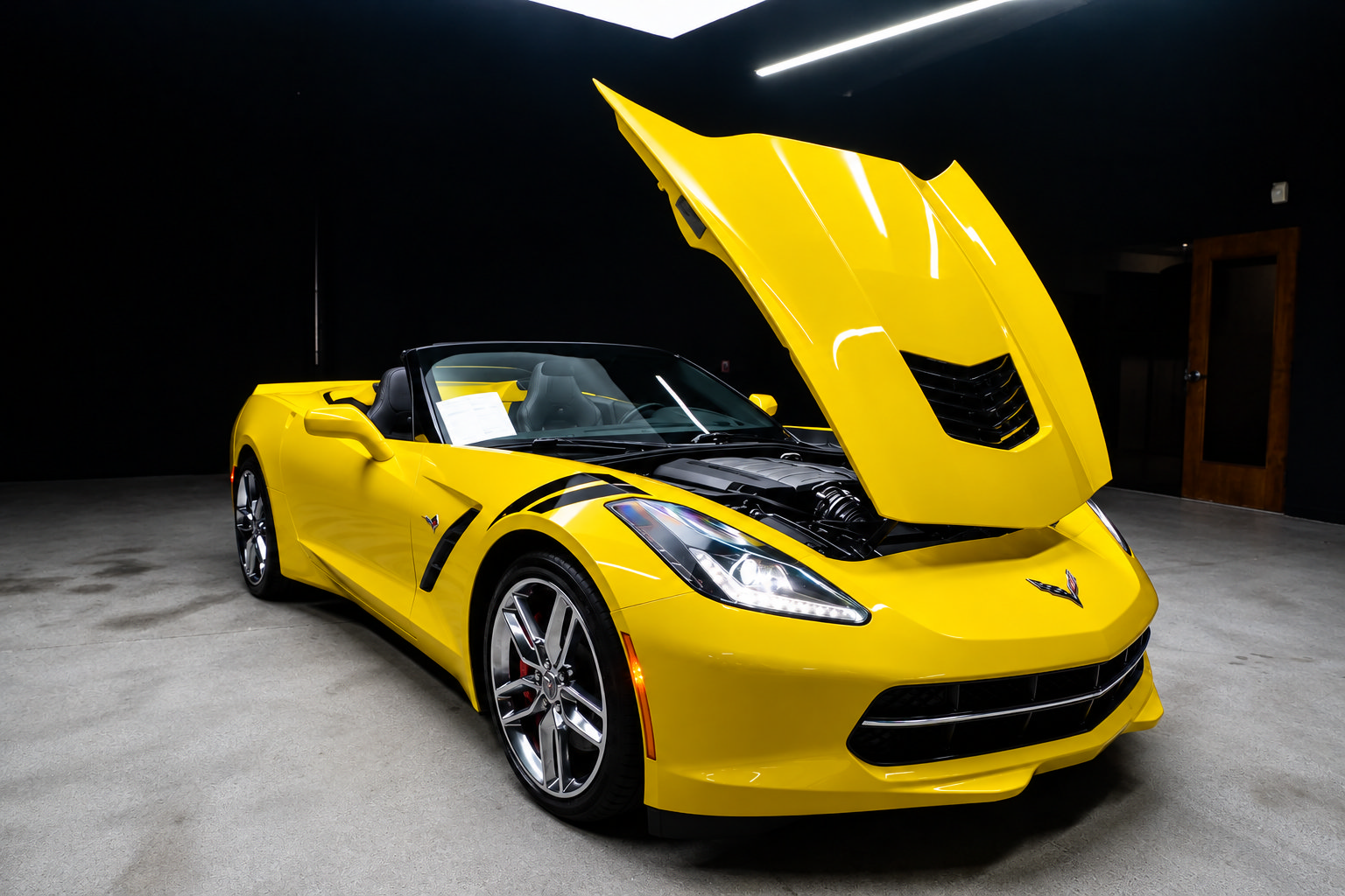Used 2015 Chevrolet Corvette Stingray Convertible w/ 3LT Preferred Equipment Group RWD image 4