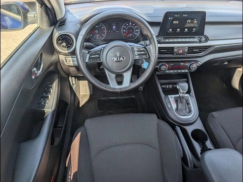 Used 2019 Kia Forte LXS FWD image 8
