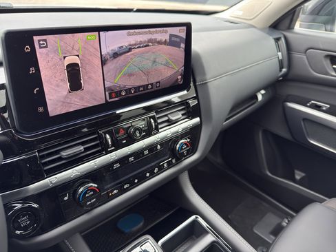 New 2026 Nissan Pathfinder SL image 21