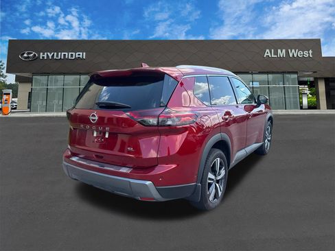 Used 2024 Nissan Rogue SL w/ SL Premium Package FWD image 5