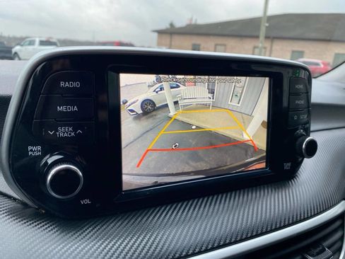 Used 2020 Hyundai Tucson SE image 17