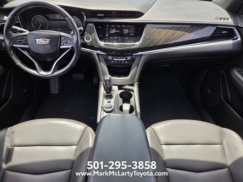 Used 2022 Cadillac XT6 Premium Luxury FWD image 12