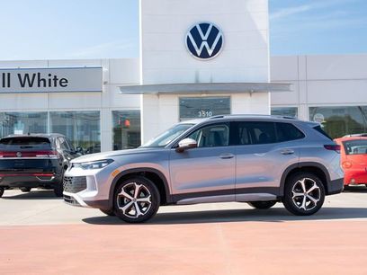 New 2026 Volkswagen Tiguan SE