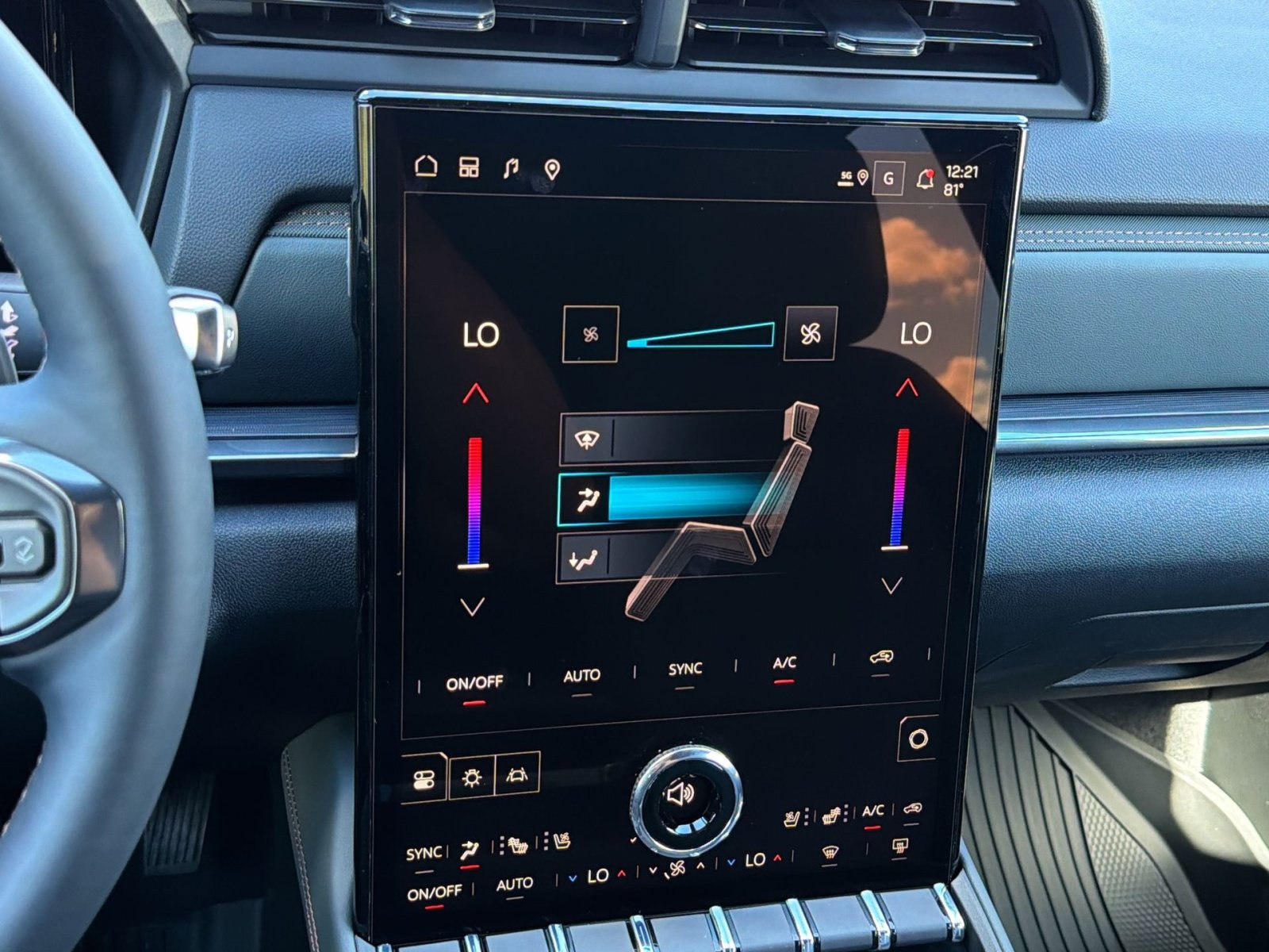 New 2027 GMC Terrain AT4 w/ Convenience Package III AWD/4WD image 21