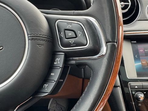 Used 2017 Jaguar XJ L Portfolio image 27