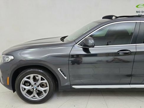 Used 2025 BMW X4 xDrive30i AWD/4WD image 4