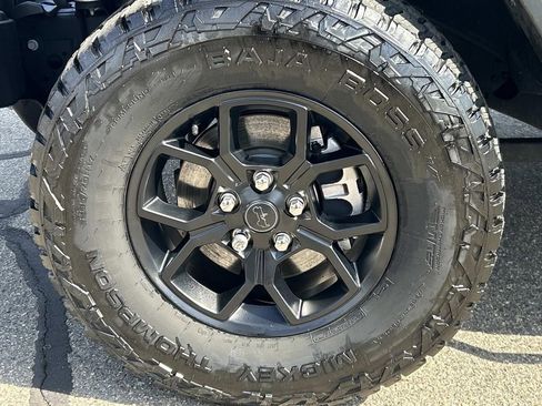 Certified 2024 Jeep Gladiator Willys image 10