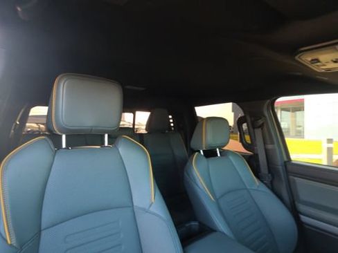 Used 2024 Toyota Tacoma 4x4 Double Cab Hybrid image 31