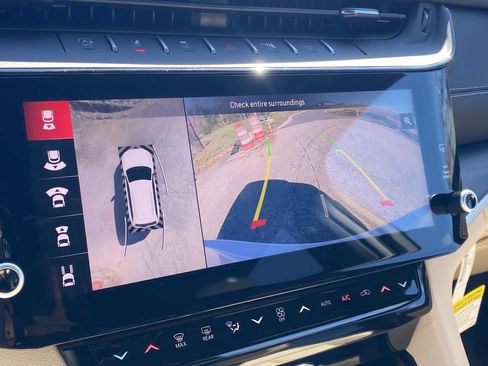 New 2026 Jeep Grand Cherokee Limited w/ Luxury Tech Group II image 25