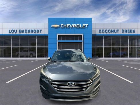 Used 2018 Hyundai Tucson Limited image 3