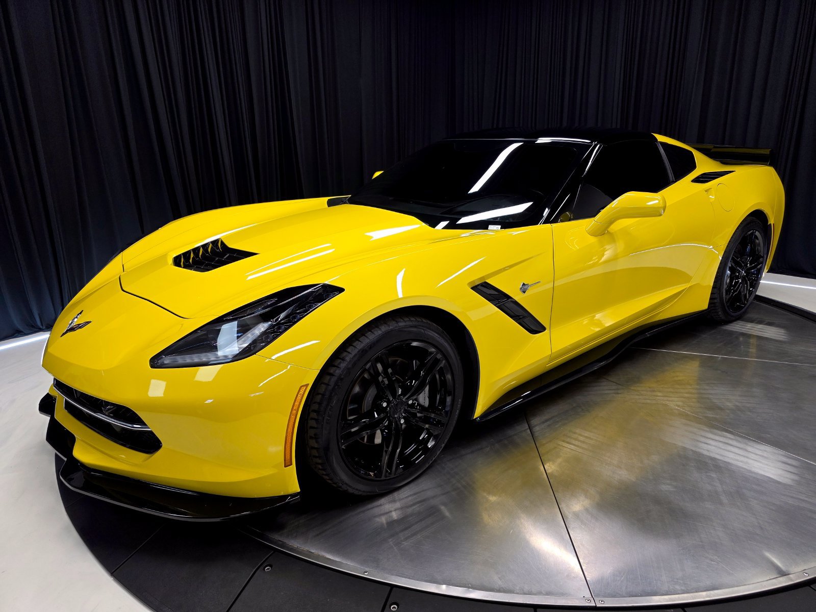 Used 2016 Chevrolet Corvette Stingray Coupe w/ 3LT Preferred Equipment Group RWD image 39