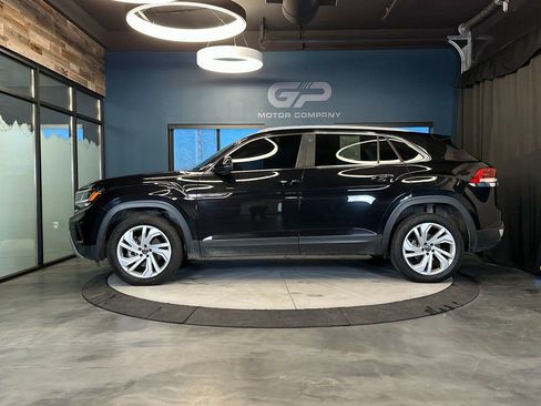 Used 2020 Volkswagen Atlas Cross Sport SEL image 6