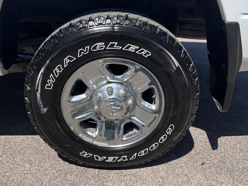 Used 2018 RAM 2500 SLT w/ Protection Group AWD/4WD image 11