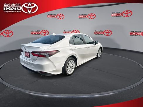 Used 2024 Toyota Camry LE w/ Convenience Package FWD image 8