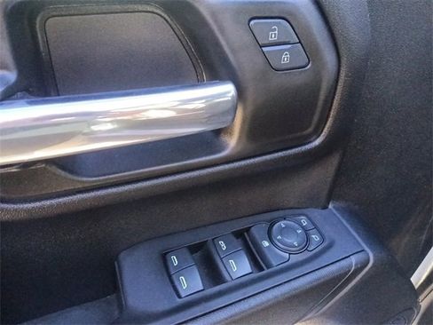 Used 2024 Chevrolet Silverado 1500 Custom image 12