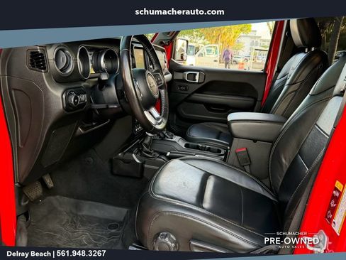 Used 2022 Jeep Wrangler Unlimited Sahara w/ LED Lighting Group AWD/4WD image 13