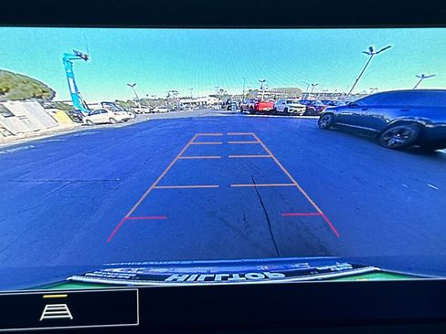 Used 2024 GMC Terrain SLT image 20