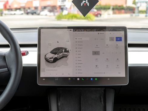 Used 2023 Tesla Model Y Performance AWD/4WD image 20