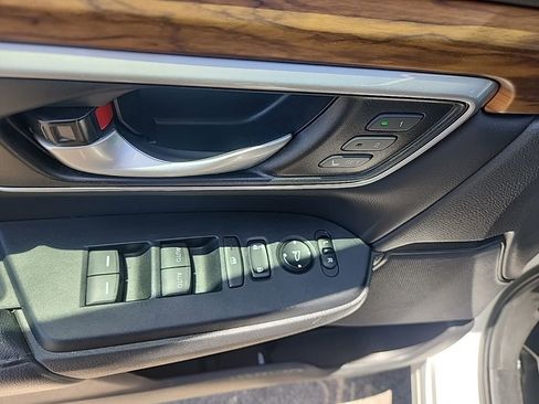 Used 2018 Honda CR-V Touring image 25