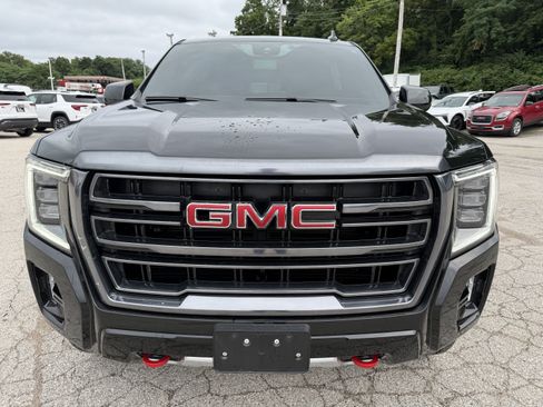 Used 2024 GMC Yukon XL AT4 AWD/4WD image 2