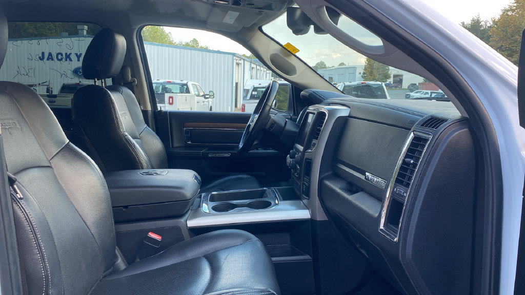 Used 2017 RAM 1500 Laramie w/ Convenience Group AWD/4WD image 12