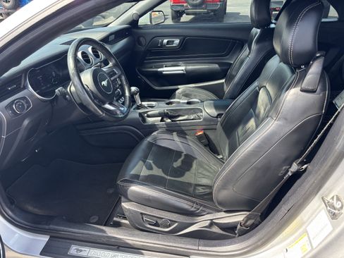 Used 2019 Ford Mustang GT Premium w/ Equipment Group 401A RWD image 10