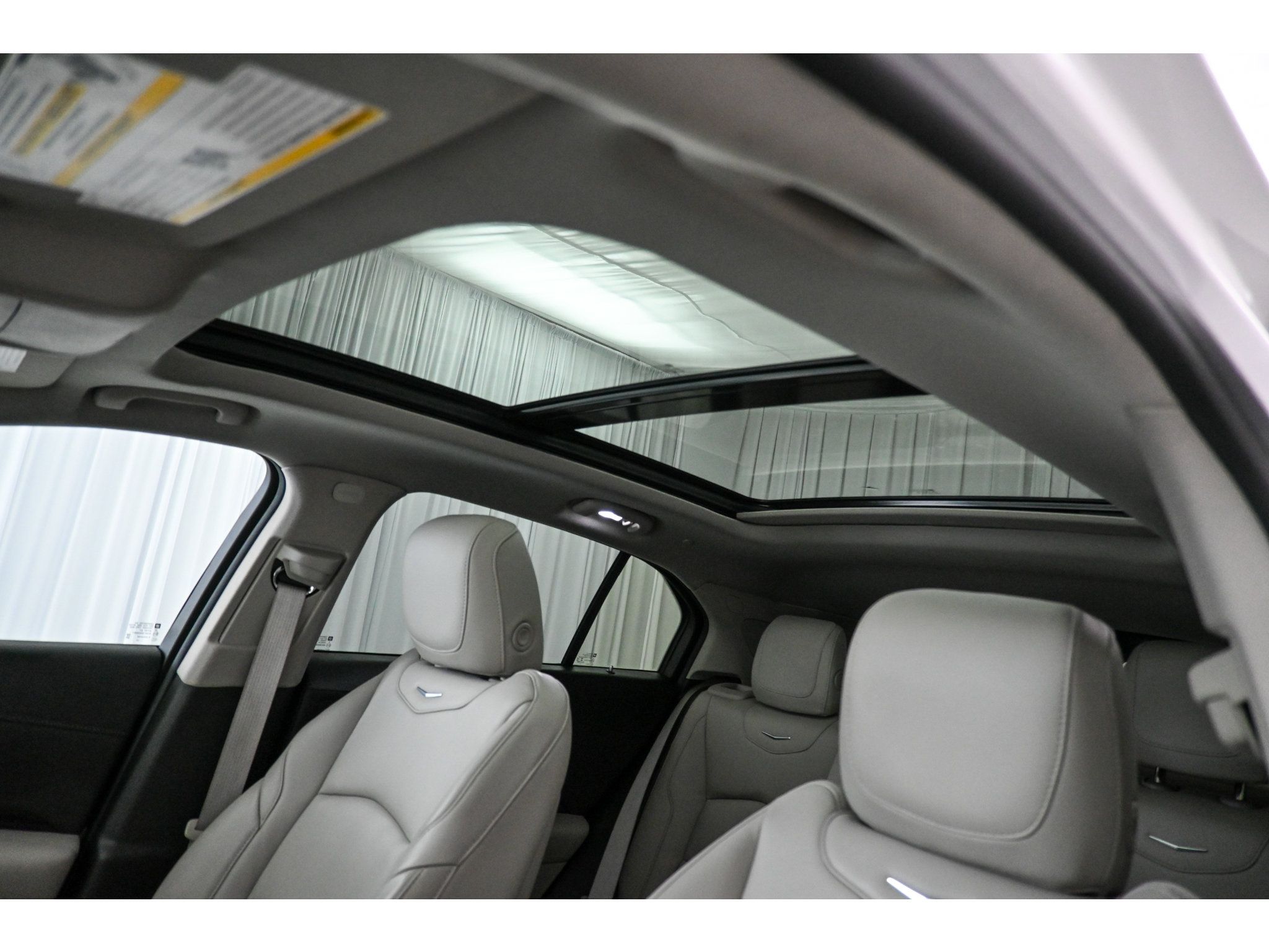 Used 2023 Cadillac XT4 Premium Luxury w/ Cold Weather Package FWD image 35