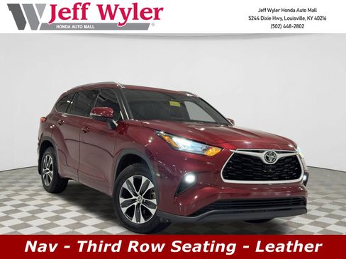 Used 2020 Toyota Highlander XLE image 1